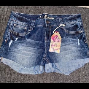 Kohls Wallflower Brand Demin shorts